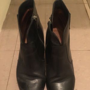 Frye Jennifer Ankle Leather Booties, size 6